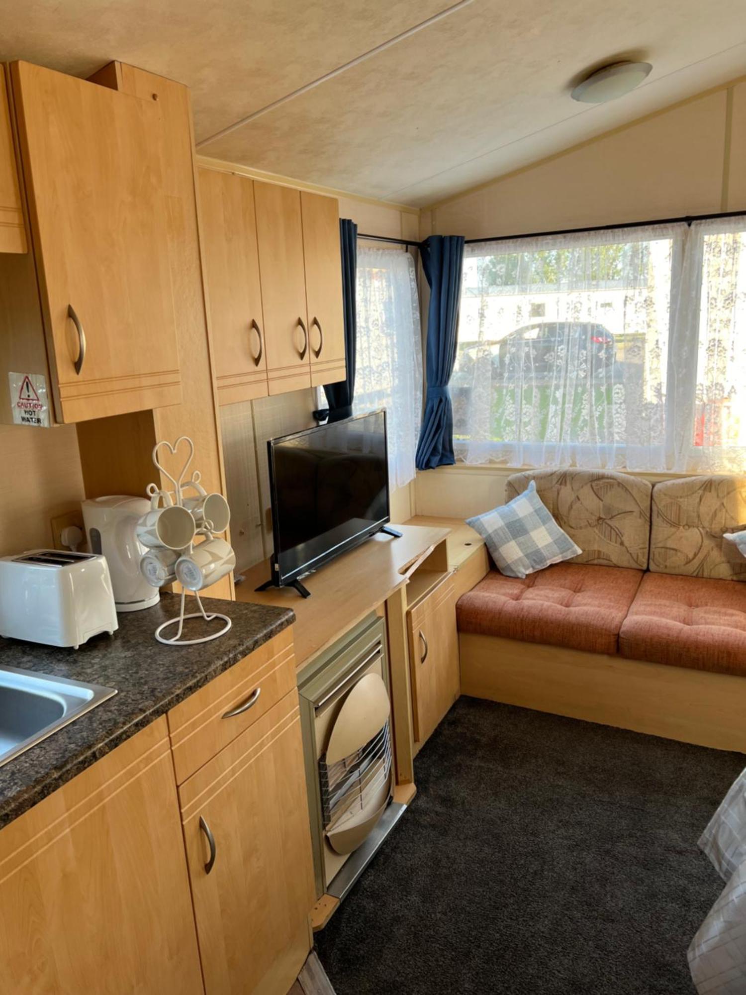 6 Berth At Seawick Campsite