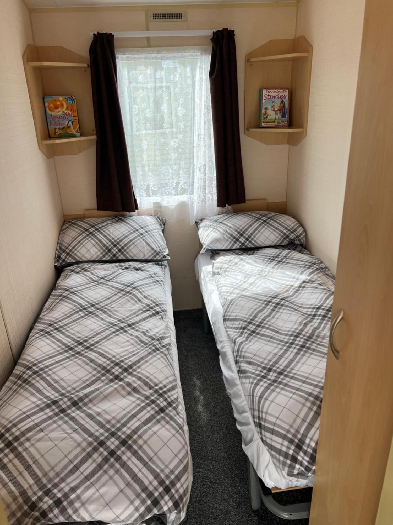 Campsite 6 Berth At Seawick *